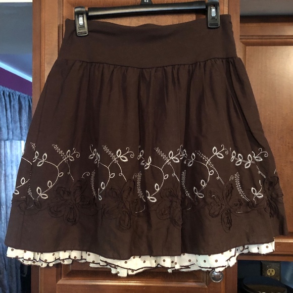 2/$10 Embroidered Flowers and Polka Dot Ruffled Boho Skirt - M - Picture 6 of 10